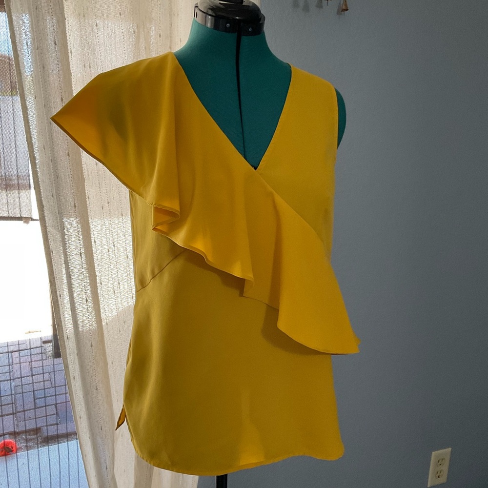 Banana Republic sleeveless top